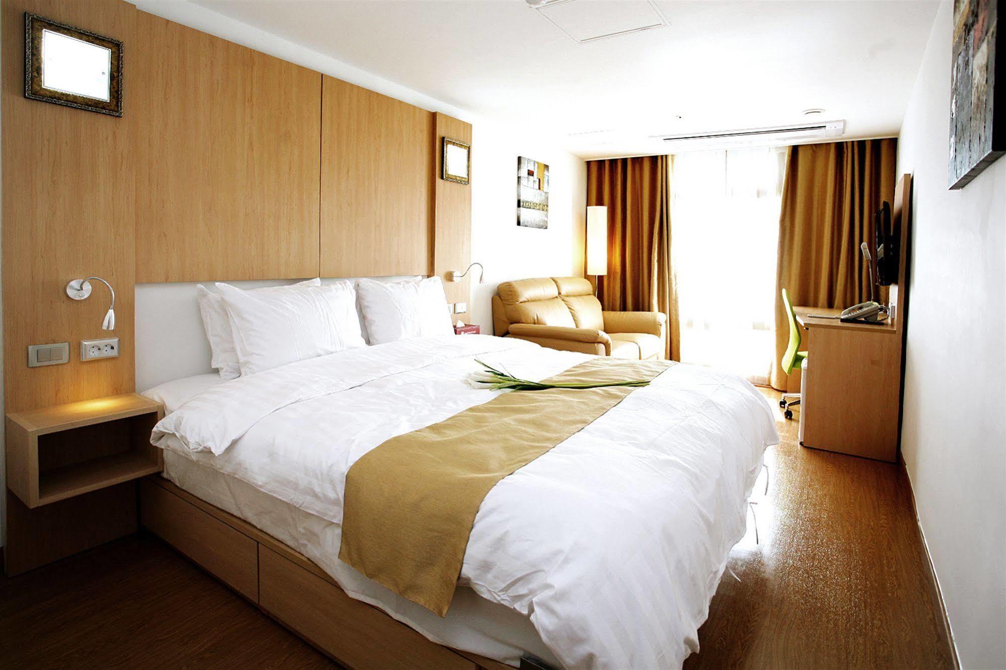 Gunsan Apple Tree Hotel Dış mekan fotoğraf