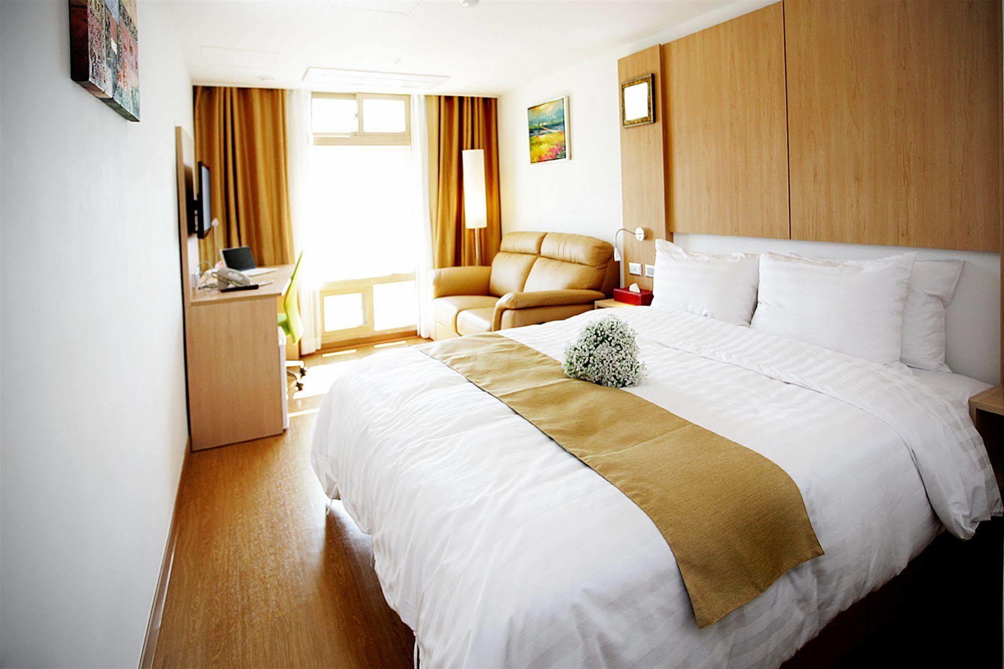 Gunsan Apple Tree Hotel Dış mekan fotoğraf